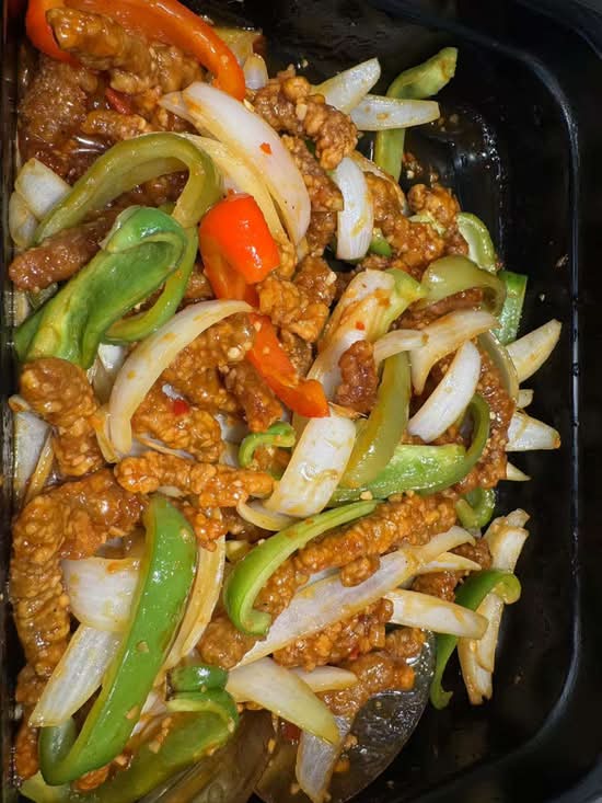 33. Ginger Beef 蒙古牛肉